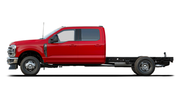 2026 FORD Super Duty F-350 DRW Chassis Cab LARIAT - Exterior view - 2
