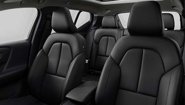 Volvo XC40 Plus (Dark Theme) 2026-interior-front