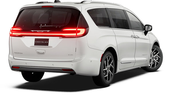 2027 CHRYSLER Pacifica Pinnacle photo-3
