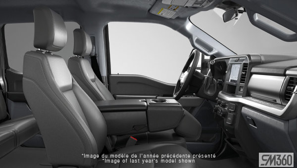2027 FORD F-350 DRW XLT - Interior view - 1