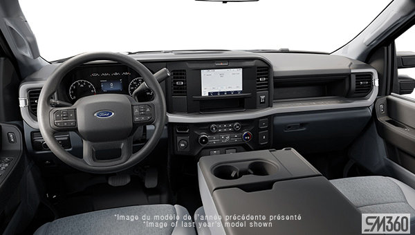 2027 FORD Super Duty F-550 Chassis Cab XL - Interior view - 3