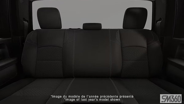 2027 RAM 2500 BLACK EXPRESS - Interior view - 2