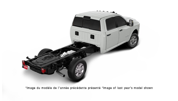 2027 RAM 3500 BIG HORN - Exterior view - 3