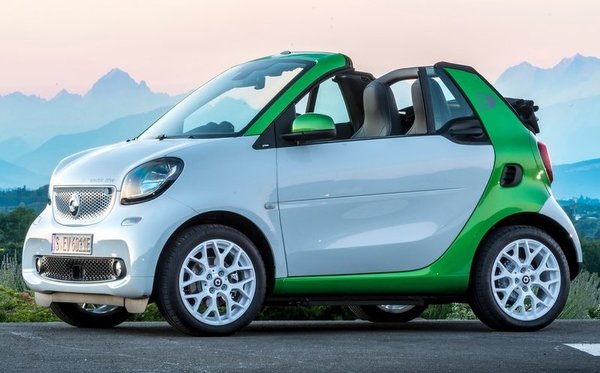 2018 smart fortwo cabrio: Absorb the summer.