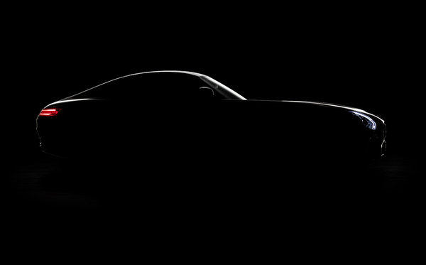 La Mercedes-Benz GT AMG s’approche