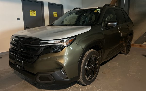 2026 Subaru Forester Limited AWD / LEATHER SEATS /PANORAMIC SUNROOF