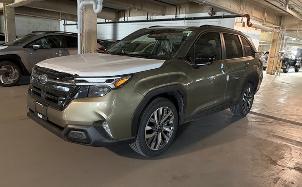 2026 Subaru Forester Premier AWD / PANARAMIC MOONROOF/ APPLE CARPLAY