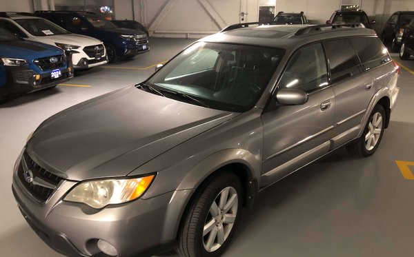 2009 Subaru OUTBACK 2.5i Limited Just arrived...