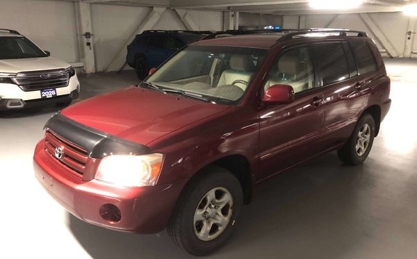 2005 Toyota Highlander V6 AWD Just arrived...
