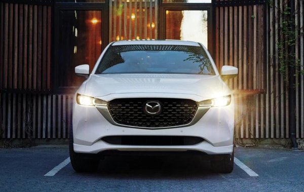 Mazda CX-5 2025 — versions et spécifications