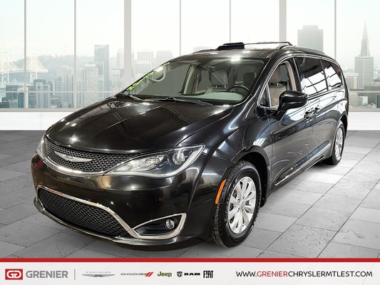2017 Chrysler Pacifica TOURING L + 8 PASSAGERS