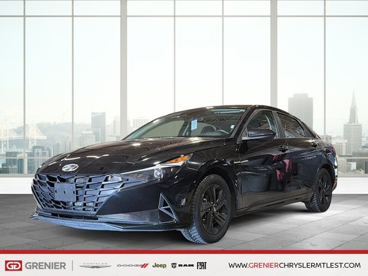 Hyundai Elantra PREFERRED + SIEGES ET VOLANT CHAUFFANTS + CARPLAY 2023