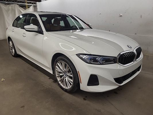 BMW 3 Series 330e xDrive Cuir Toit Ouvrant Bas Kilométrage 2024