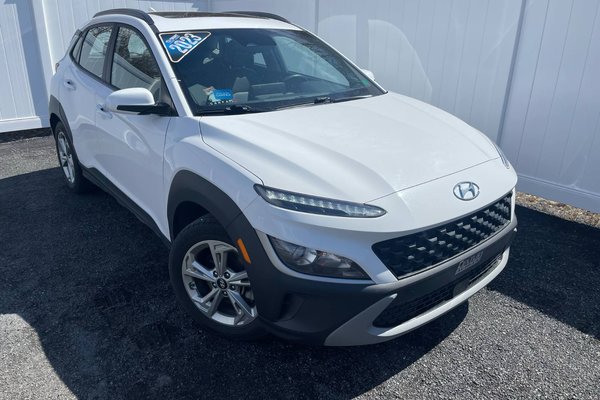2023 Hyundai Kona Preferred | Leather | SunFoof | Warranty to 2028