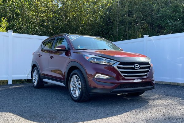2017 Hyundai Tucson SE | Roof | Leather | Cam | USB