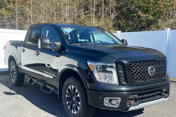 2018 Nissan Titan Pro-4X | Leather | Nav | Cam | USB | Htd Seats