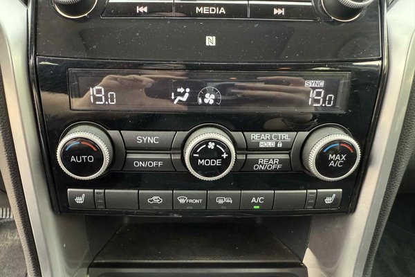2022 Subaru ASCENT Touring | Roof | 7-Pass | Cam | Warranty to 2027