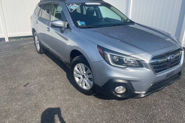 2018 Subaru Outback Touring | SunRoof | Cam | USB | HtdSeats | Keyless