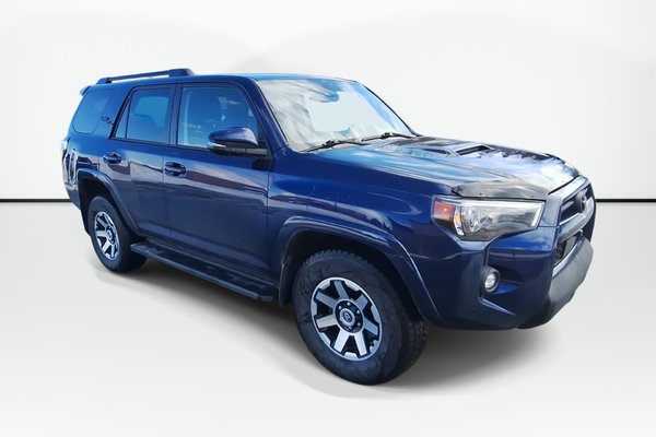 2022 Toyota 4Runner TRD OFF ROAD | Roof | USB | Warranty to May 2022