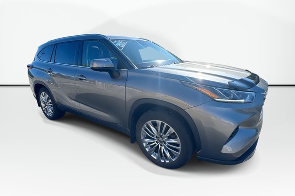 2025 Toyota Highlander Hybrid Platinum | Roof | Cam |  Warranty to 2030