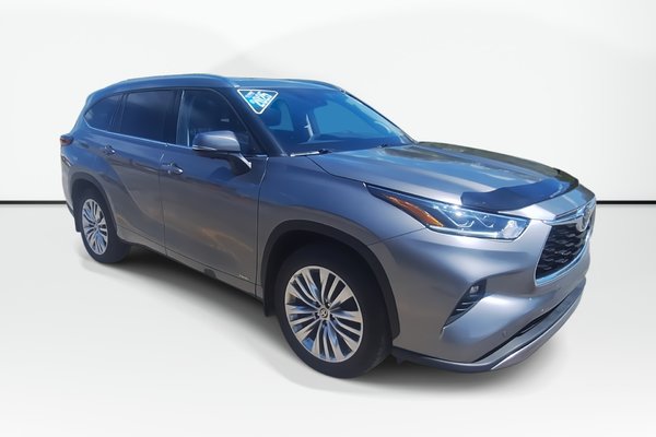 2025 Toyota Highlander Hybrid Platinum | Roof | Cam |  Warranty to 2030