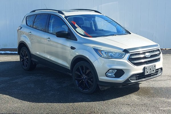 2017 Ford ESCAPE SE | Cam | Bluetooth | HtdSeats | Keyless| Aux