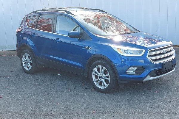 2017 Ford Escape SE | Cam | Bluetooth | HtdSeats | Keyless | Aux
