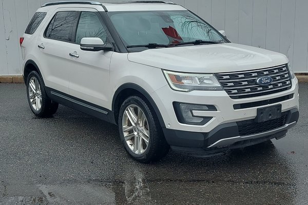2018 Ford Explorer XLT | Cam | Roof | HtdSeats | Bluetooth | USB