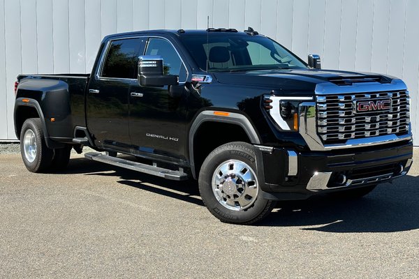 2024 GMC Sierra 3500HD Denali | DIESEL | Dually | Lthr | Warranty to 2028