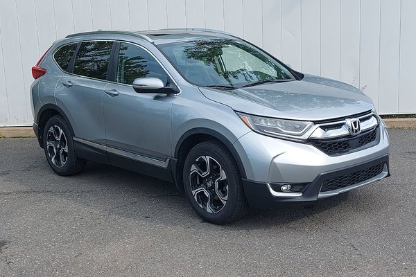 2018 Honda CR-V Touring | Leather | Nav | Roof | Bluetooth | USB
