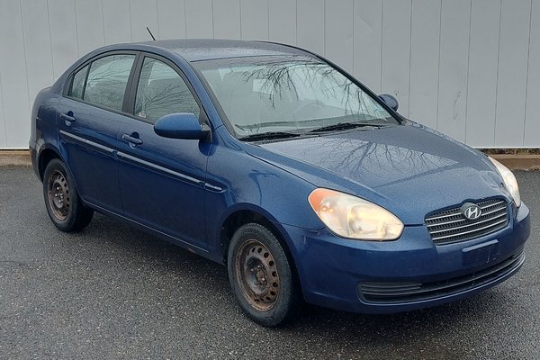 2009 Hyundai Accent L | CD | Tilt | Am/FM | Aux | 12vPwrOutlet