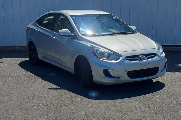 2013 Hyundai Accent L | Auto | Tilt | TractionControl | Aux