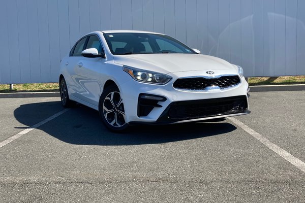 2021 Kia Forte EX | Cam | USB | HtdWheel | Warranty to 2026