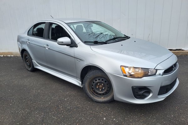 2017 Mitsubishi Lancer ES | 5-Spd | Cam | USB | HtdSeats | Bluetooth