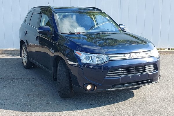2014 Mitsubishi Outlander GT | Leather | SunRoof | HtdSeats | Cam | Aux