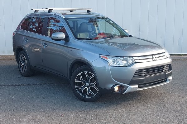 2015 Mitsubishi Outlander GT | Leather | HtdSeats | Keyless | Bluetooth