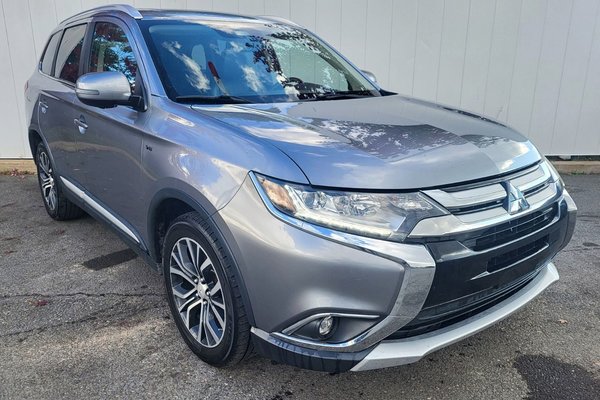 2017 Mitsubishi Outlander GT | Leather | SunRoof | Nav | Cam | USB | XM