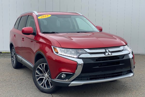 2018 Mitsubishi Outlander ES | 7-Pass | SunRoof | Cam | USB | Cruise