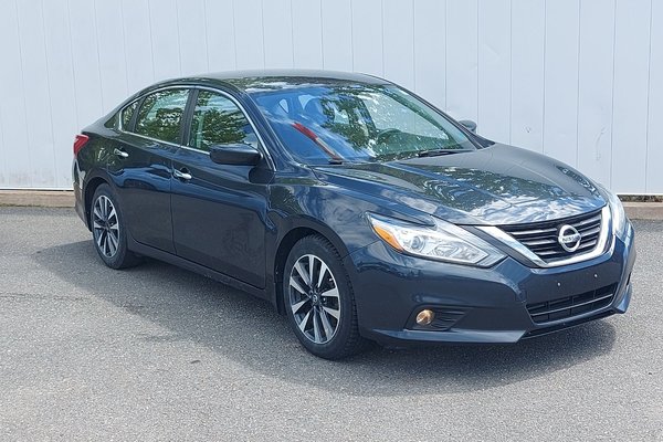 2016 Nissan Altima 2.5 SV | Cam | HtdSeats | Bluetooth | USB | Aux