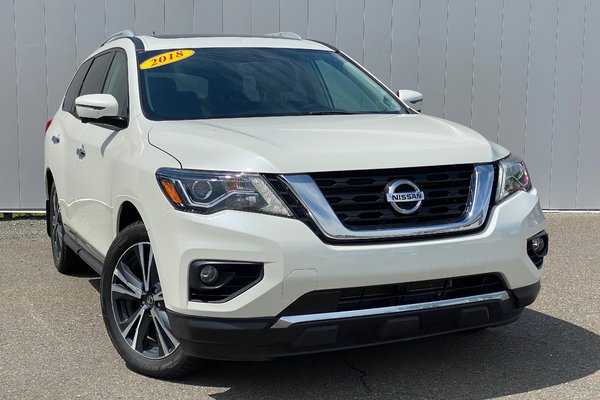 2018 Nissan Pathfinder Platinum | SunRoof | Leather | 7-Pass | Cam | USB
