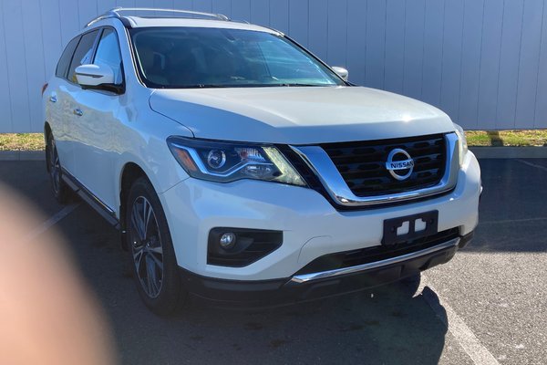 2019 Nissan Pathfinder PLATINUM | Leather | MoonRoof | 7-Pass | Cam | USB