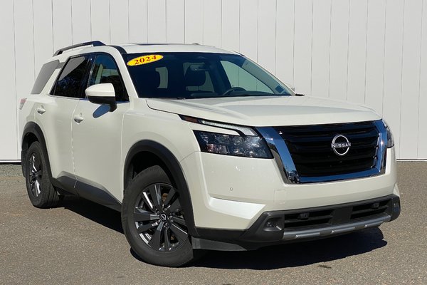 2024 Nissan Pathfinder SV | 3rd row | Cam | AdpCruise | Warranty to 2029