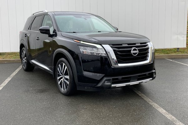 2024 Nissan PATHFINDER PLATINUM| Leather | MoonRoof | Warranty to 2029