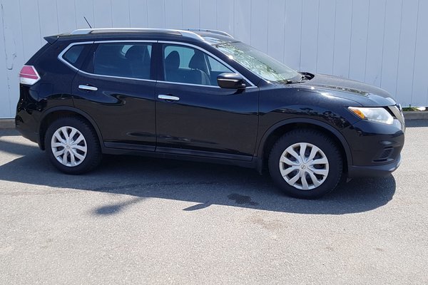 2015 Nissan Rogue SV | Cam | USB | Bluetooth | XM | Keyless | Cruise