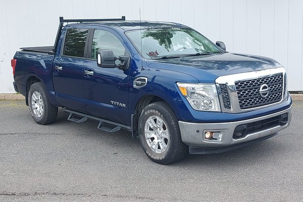 2017 Nissan TITAN SV | Back up Cam | Keyless Entry | USB
