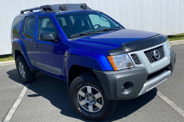 2012 Nissan Xterra PRO-4X | XM | Bluetooth | RoofLights | SkidPlates