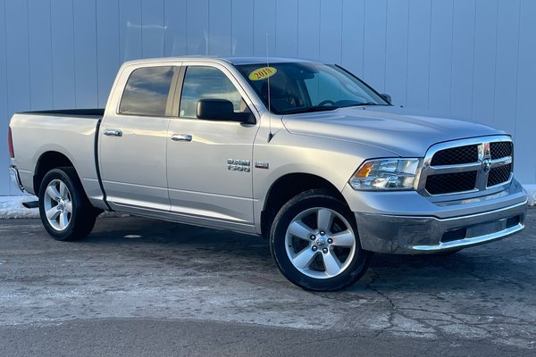 2018 Ram 1500 SLT | Cam | USB | Bluetooth | Keyless | Cruise