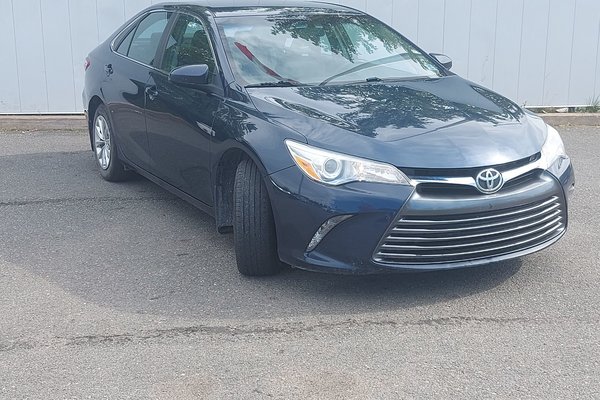 2015 Toyota Camry LE | Cam | Bluetooth | USB | Cruise | Aux