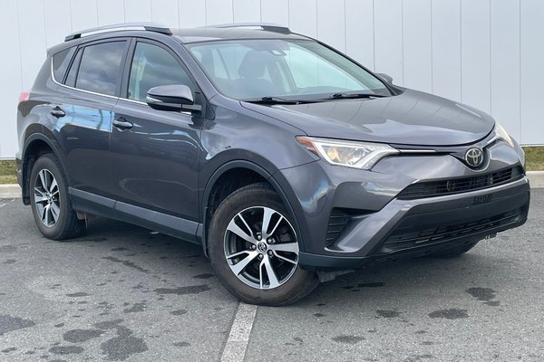 2018 Toyota RAV4 LE | Cam | USB | HtdSeats | Bluetooth | Keyless