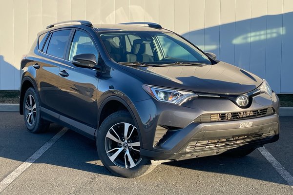 2018 Toyota RAV4 LE | Cam | USB | HtdSeats | Bluetooth | Keyless